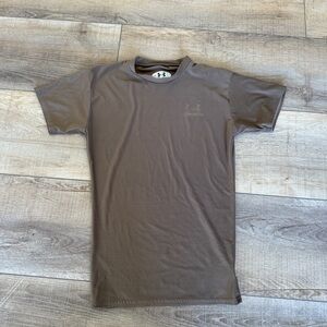 Under Armour shirt short sleeve form fit Running Gym Workout Athletic Medium